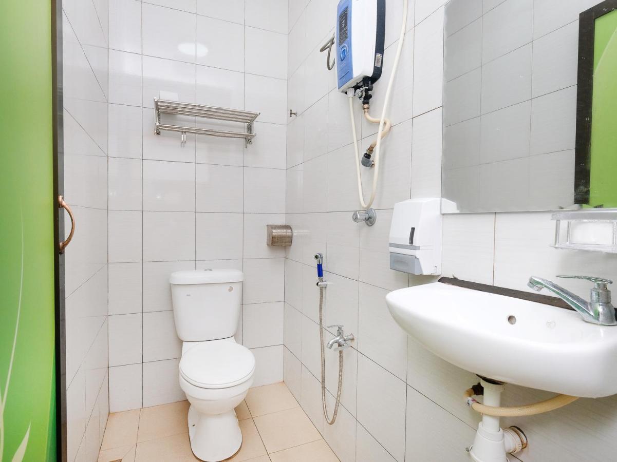 Oyo 850 Gold Star Hotel Chukai Экстерьер фото