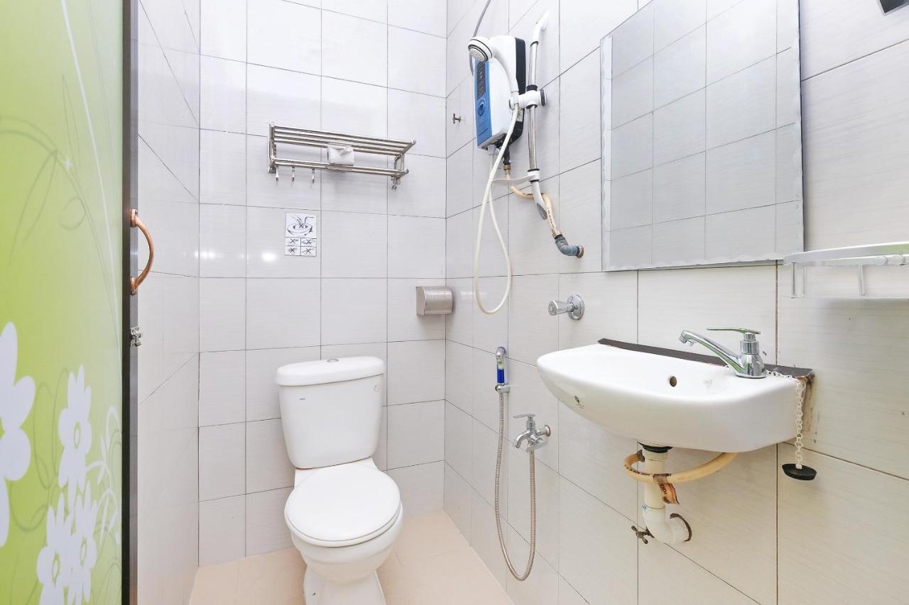 Oyo 850 Gold Star Hotel Chukai Экстерьер фото