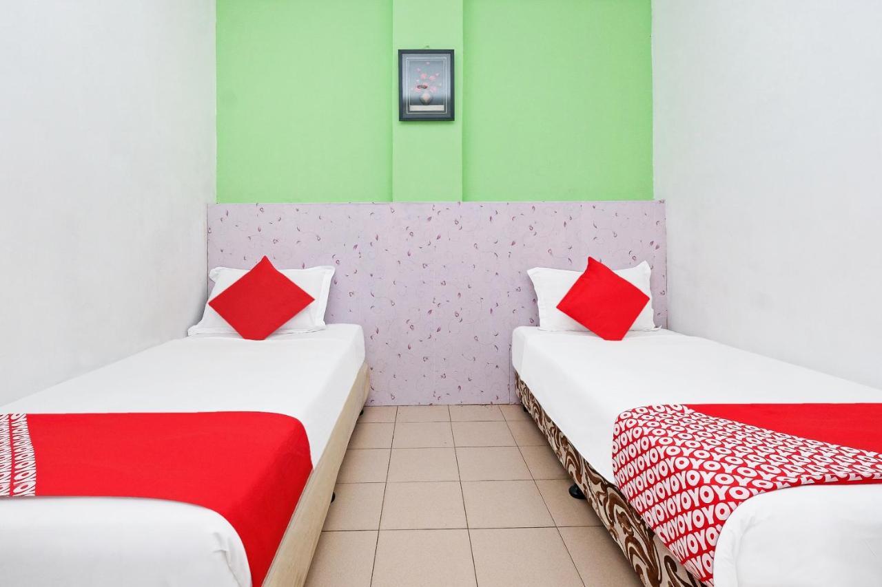 Oyo 850 Gold Star Hotel Chukai Экстерьер фото