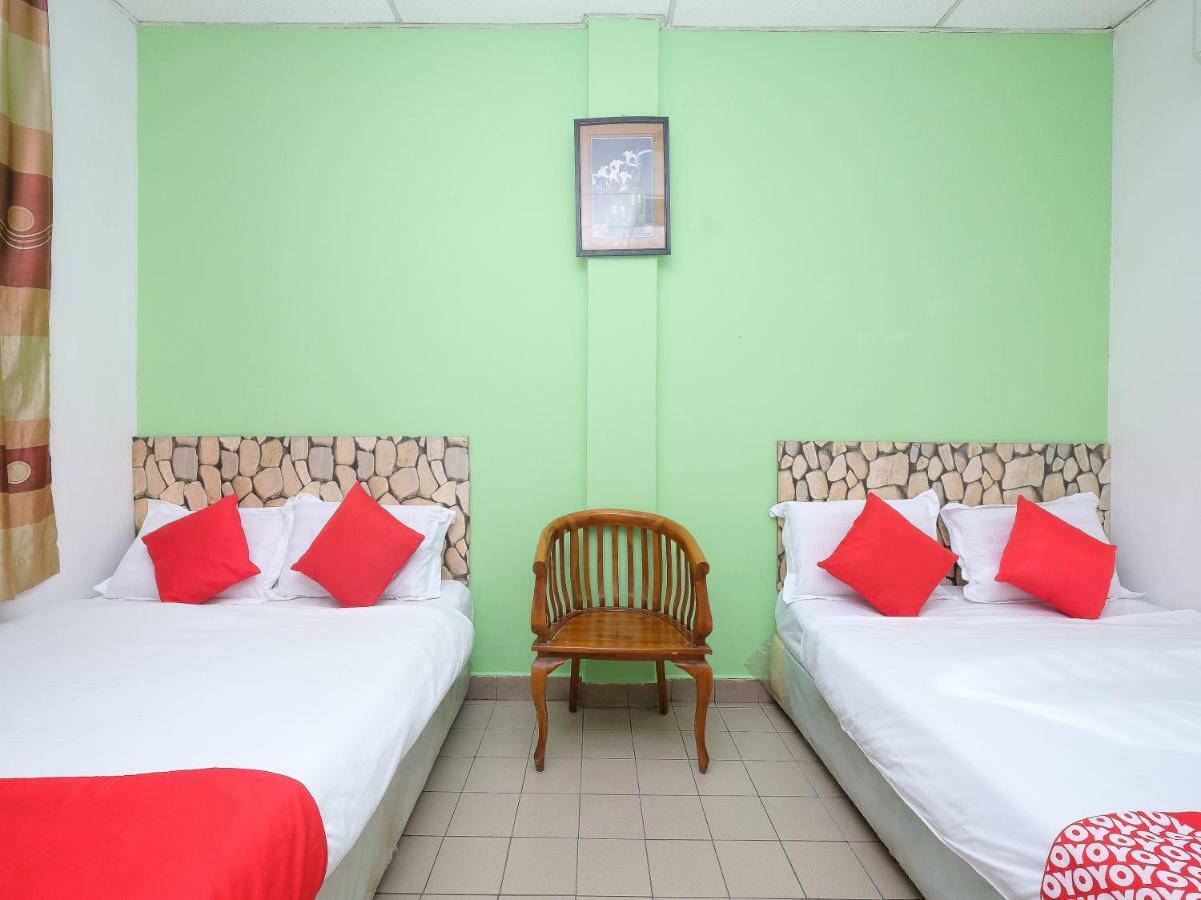 Oyo 850 Gold Star Hotel Chukai Экстерьер фото