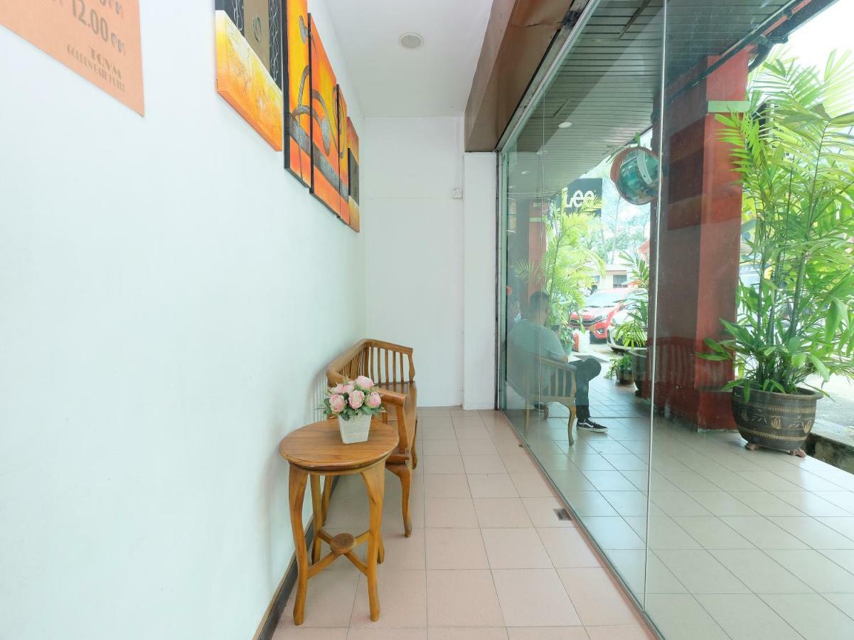 Oyo 850 Gold Star Hotel Chukai Экстерьер фото